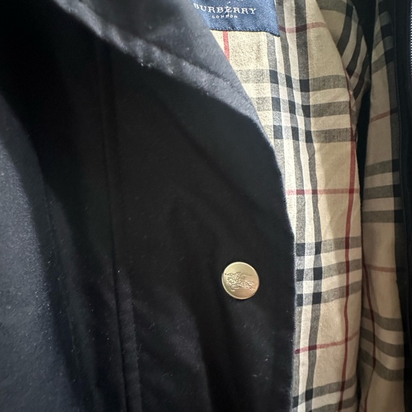 Burberry jacket - Picture 7 of 8